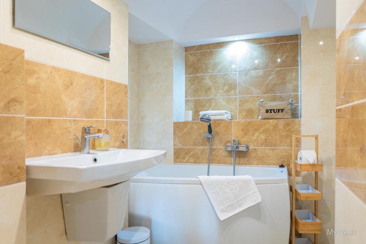 Lądek-Zdrój Apartament Z Historia, Klahra Myweek מראה חיצוני תמונה